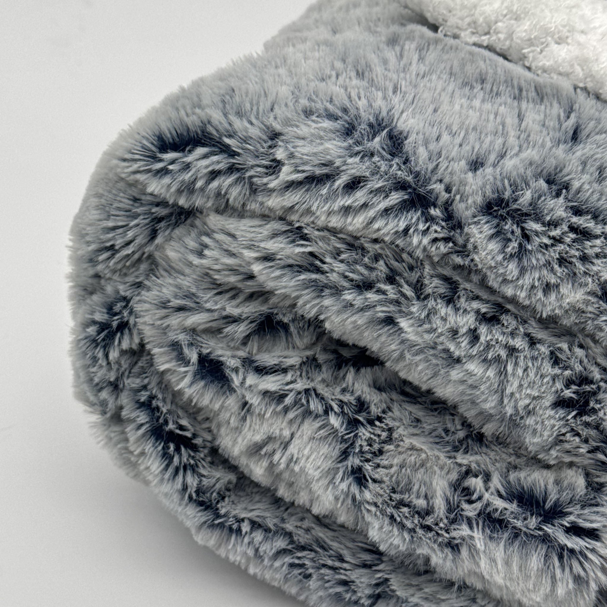 Plaid Sherpa Côtelé Gris Bleuté effet Peau de Bête