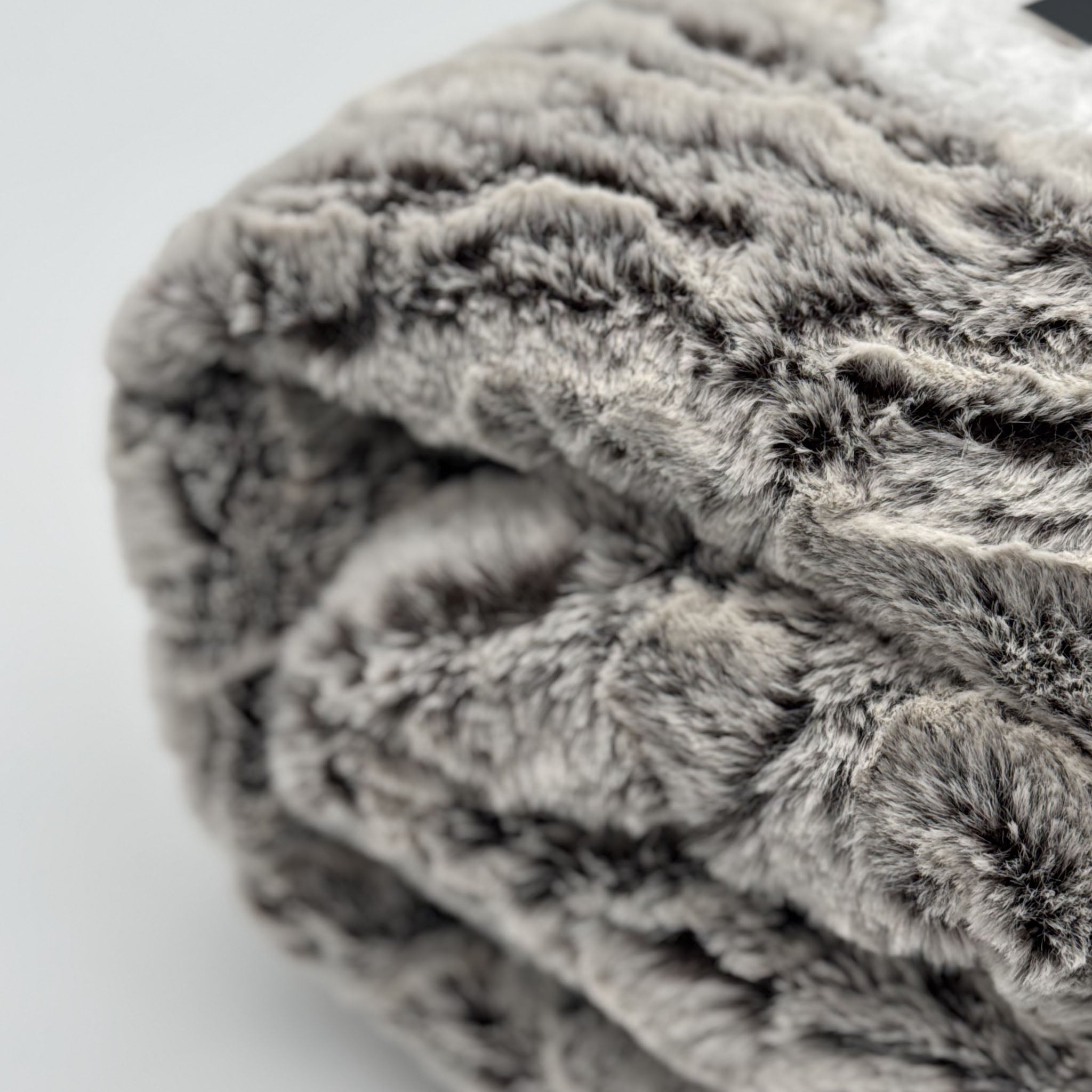 Plaid Sherpa Côtelé Taupe effet Peau de Bête